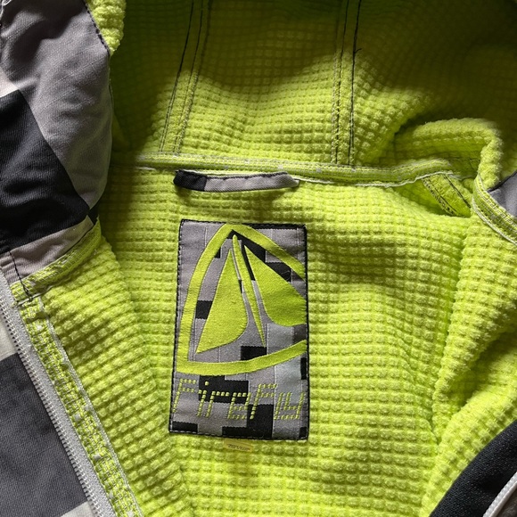 Women’s firefly checkered patterned jacket. - Picture 3 of 3